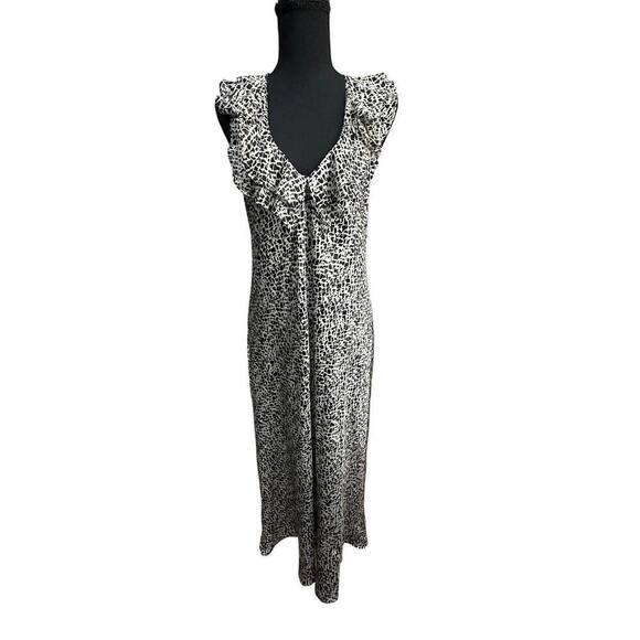 Oscar de la Renta Dresses & Skirts - Oscar de la Renta Black White Long Silky Dress Size M Ruffled Feminine Cocktail